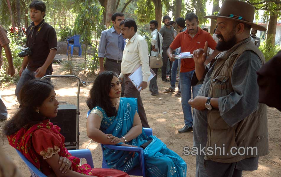 Naa bangaaru Talli Movie Working Stills - Sakshi7