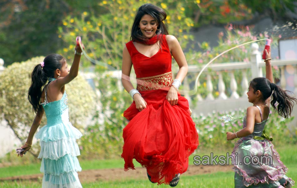 Pilla Nuvvuleni Jeevitham Movie Stills and Wallpapers7