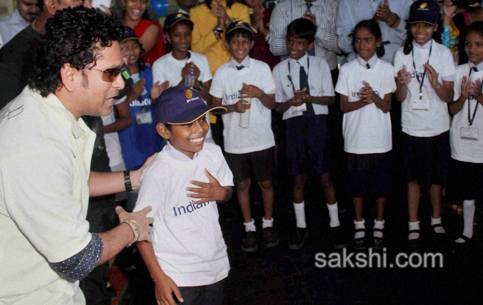 Sachin Tendulkar with under privileged during an event4