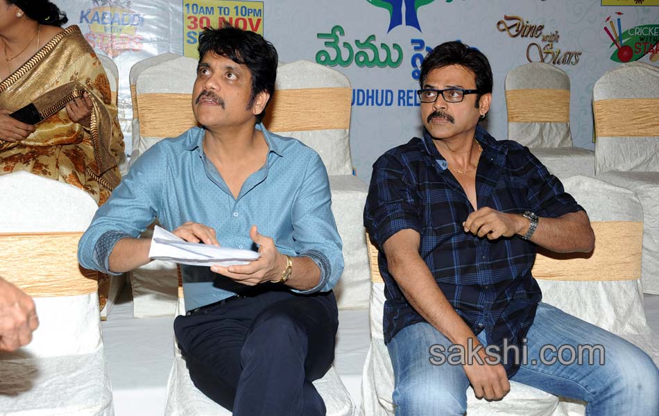 tollywood film industry support to hudhud cyclone victims - Sakshi10