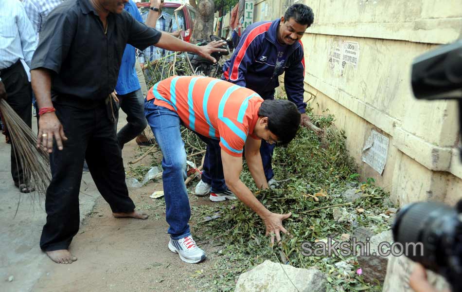 Boyapati Srinu participates swachcha bharat - Sakshi3