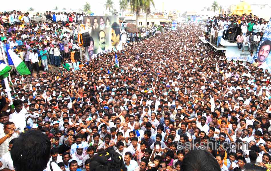 ys jagan mohan reddy unveiled gottipati narasaiah statue at yaddanapudi - Sakshi4