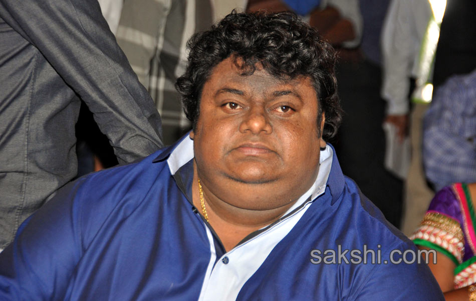 Music Director Chakri Dies of Heart Attack4