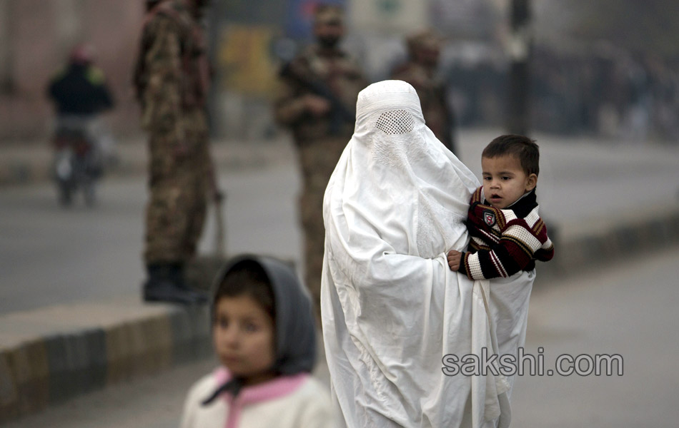 Talibani killers attacked Army School in Peshawar17