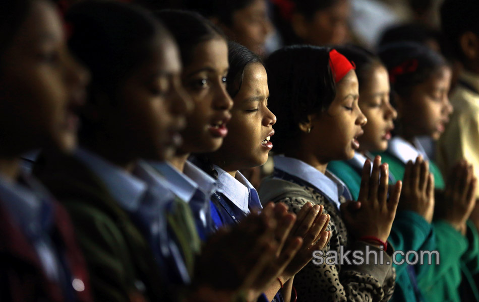 india pays tribute to the children of pakistan15