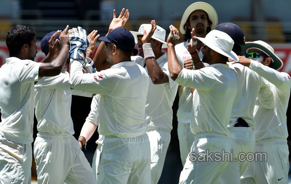 lbum india vs australia 2nd test day 3 at gabba16