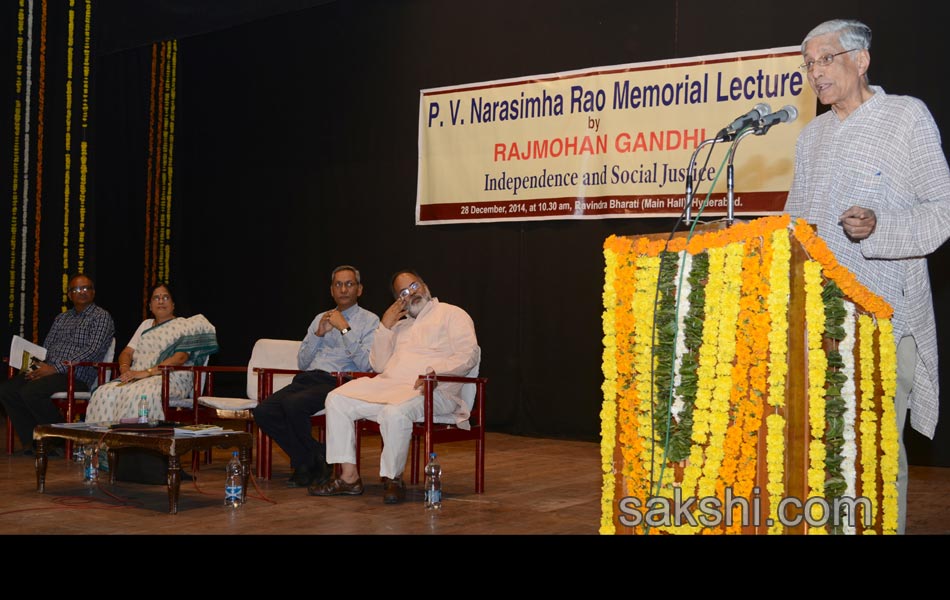 pv narasimharao s autobiography inauguration10