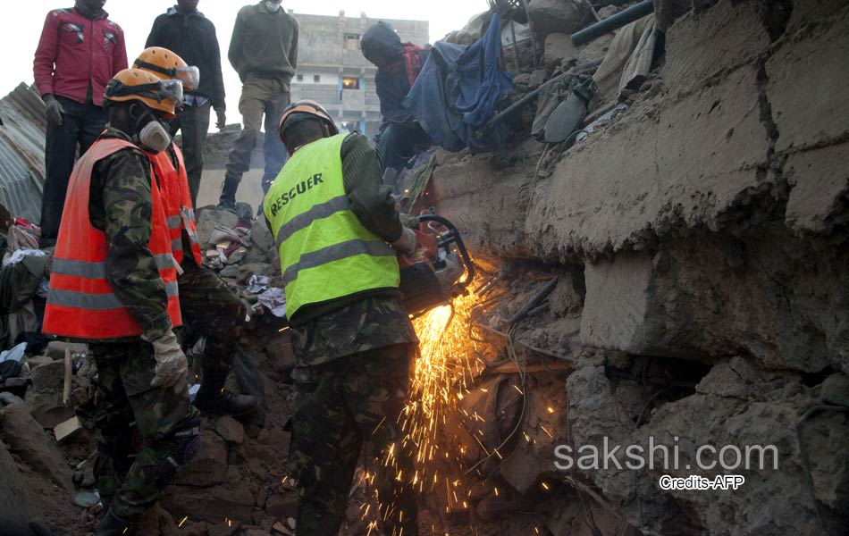 residential building collapsed in kenya8