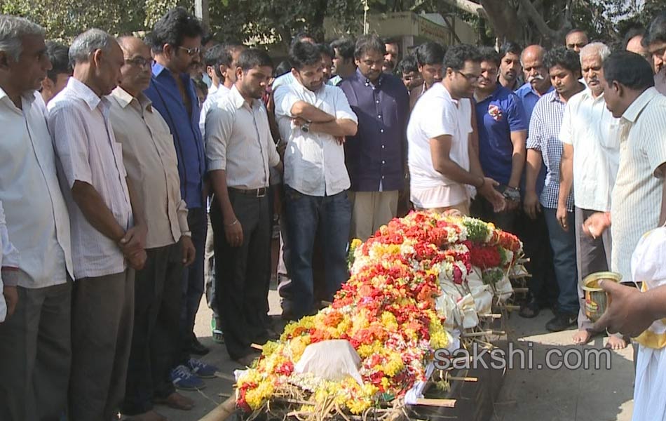 Prasad was destroyed by a full funeral - Sakshi11