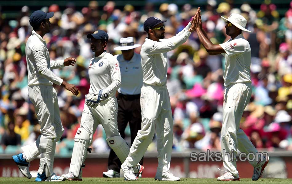 India vs Australia 4th Test Day 2 at Sydney15