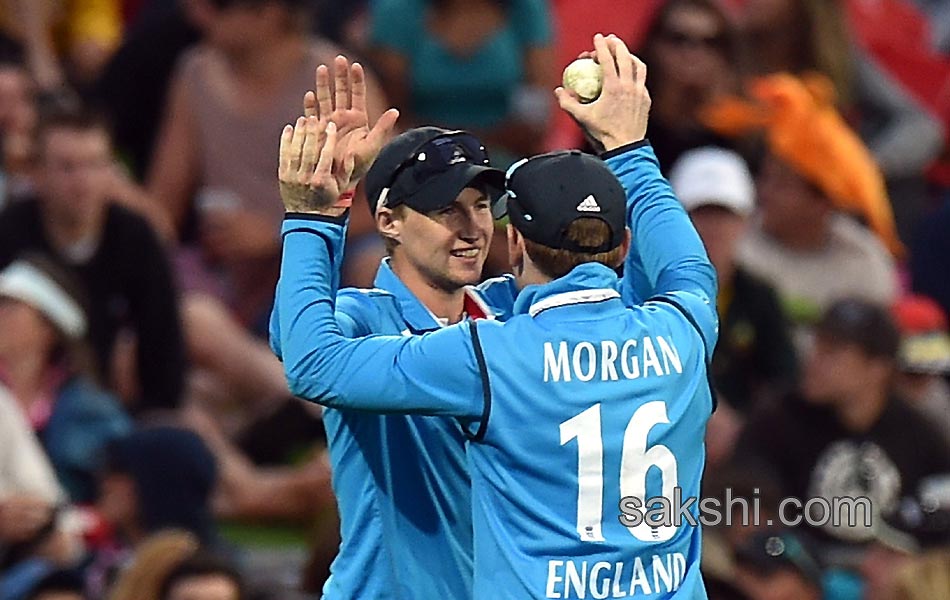 Australia won fourth one day15