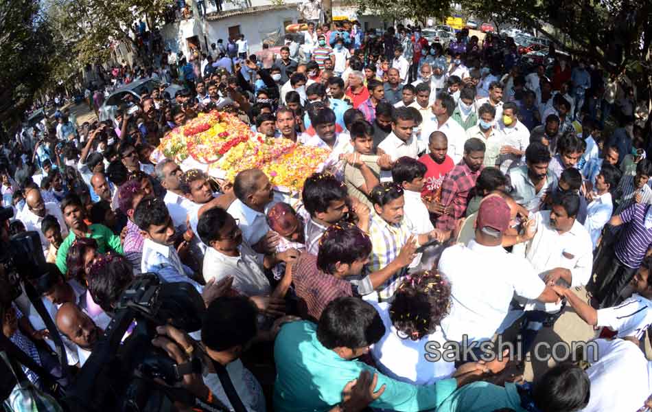 ms narayana funeral at esi burial ground6