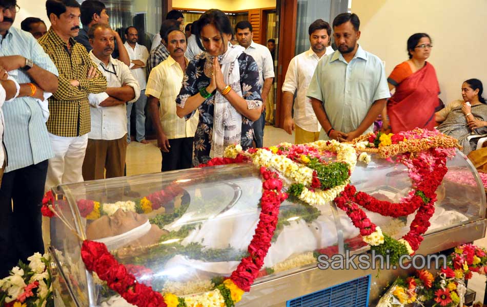 celebrities pay last respects to Dr Rama Naidu - Sakshi25