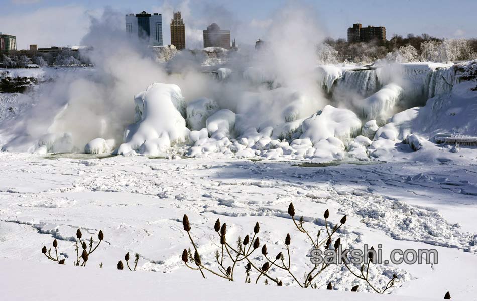 niagara falls frozen5