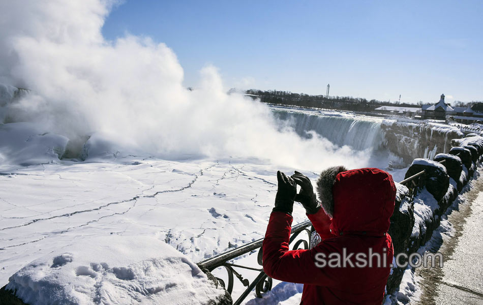 niagara falls frozen10