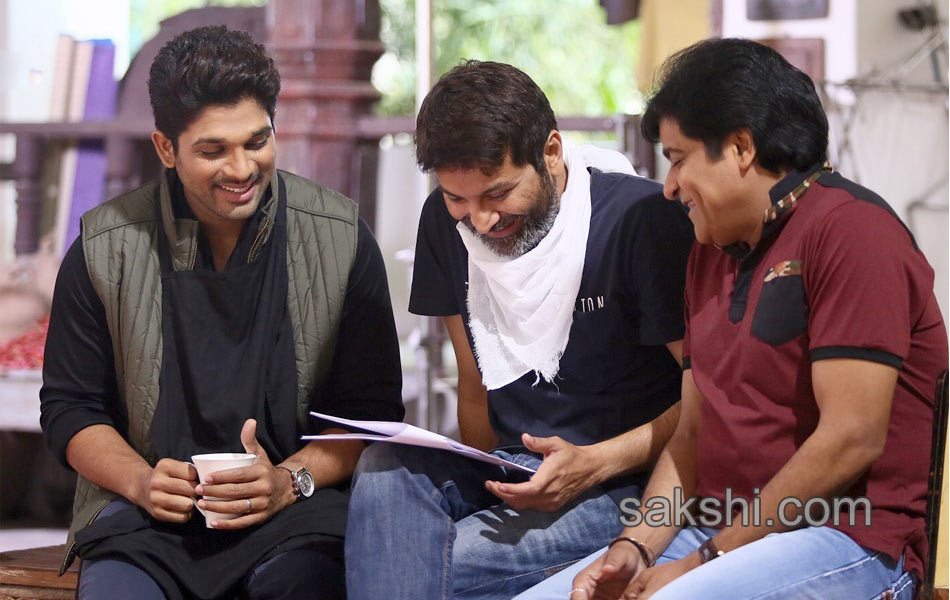 son of satyamurthy working stills3