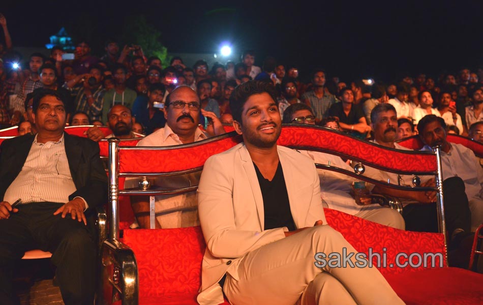 son of  Satyamurthy Audio sucess meet12