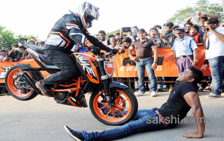 cbit hyderabad Motorcycle stunts10