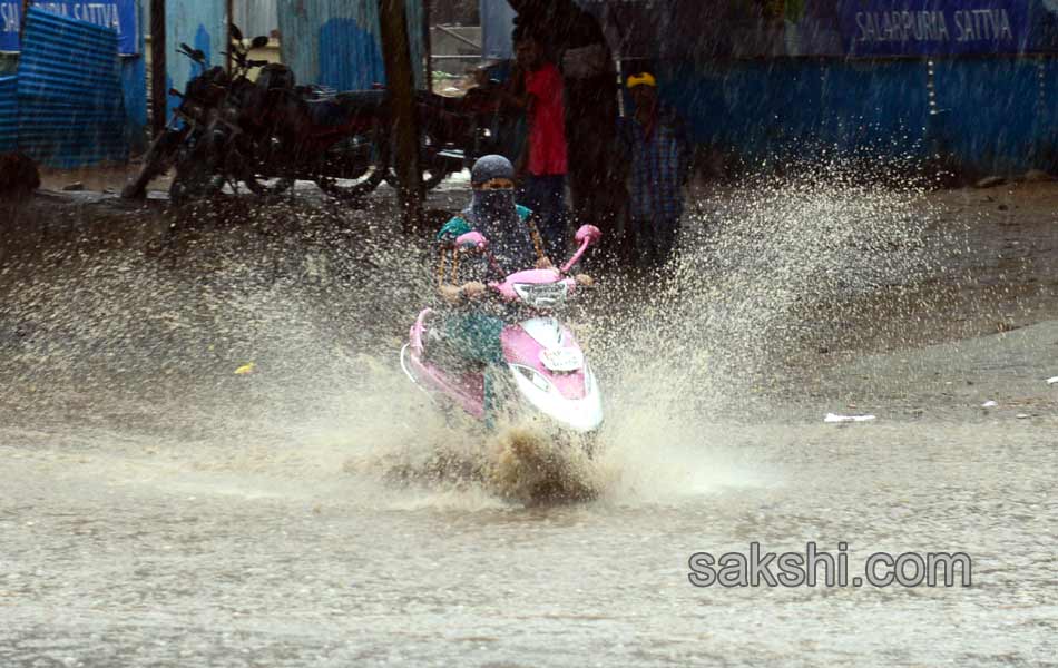 Hyderabad huge rains - Sakshi10