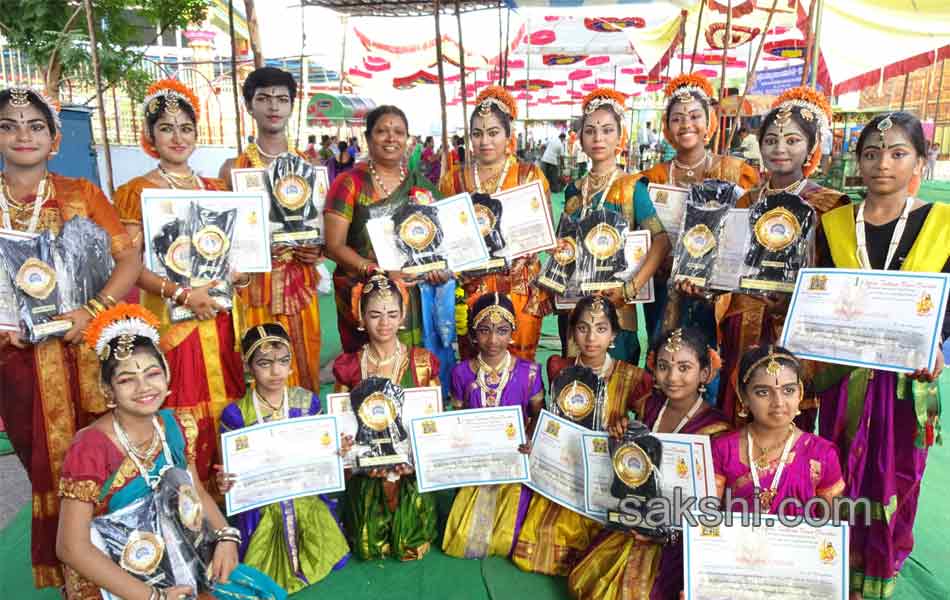 Kuchipudi Bharatanatyam folk dance performance at Bhadrachalam16