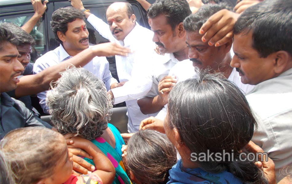 YS jagan tour - Sakshi9