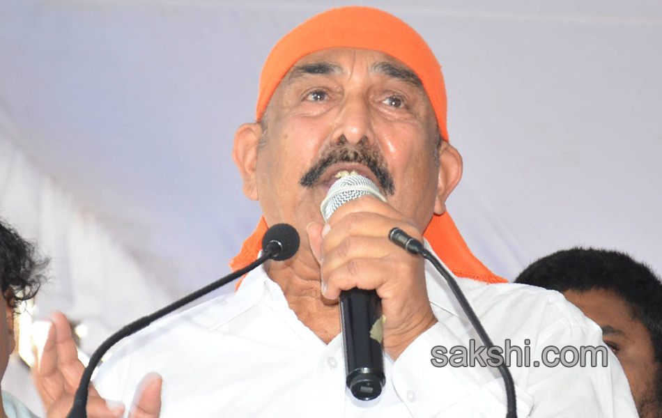 ponguleti srinivasa reddy calls off his fast - Sakshi10