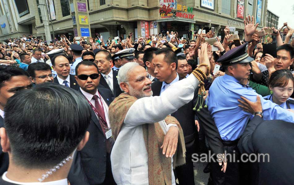 Indian Prime Minister Narendra Modi begins key China visit10