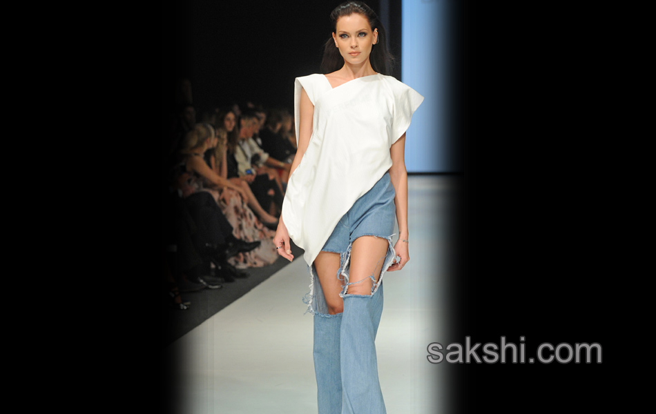 Poland fashion week - Sakshi7