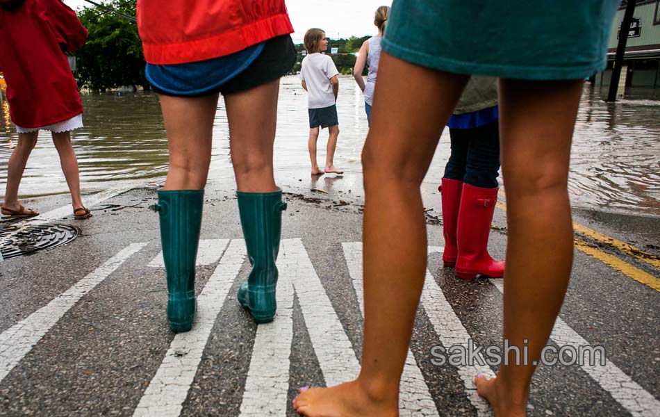 Huge rains in US - Sakshi7