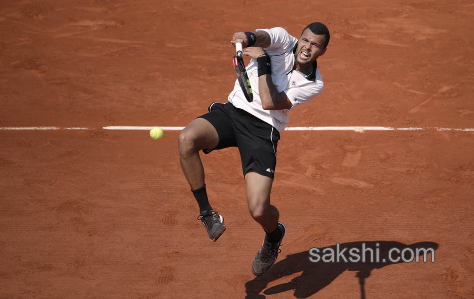 Stanislas Wawrinka Beats tsonga to enter in to finals3