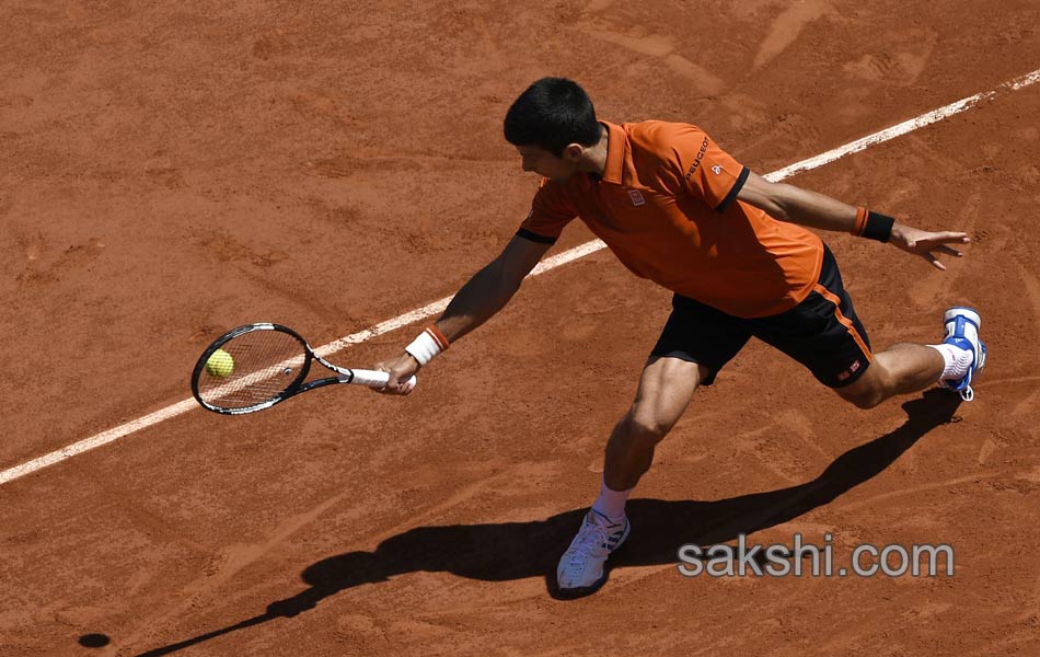 Novak djokovic enters finals in french open7