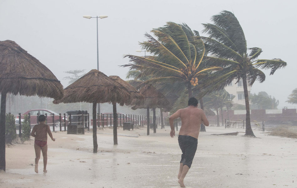 MEXICO WEATHER STORM CARLOS1