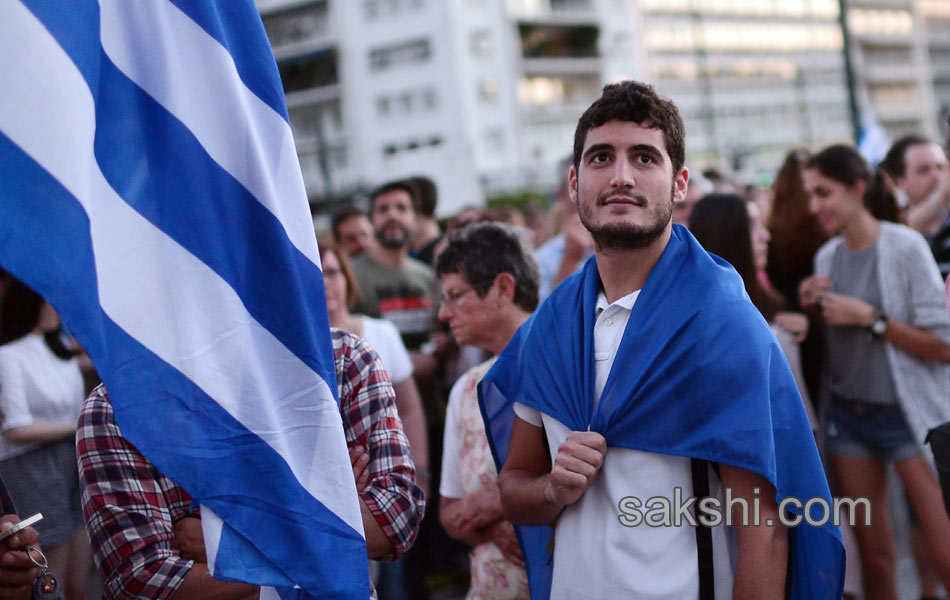 protest for bailout agreement2