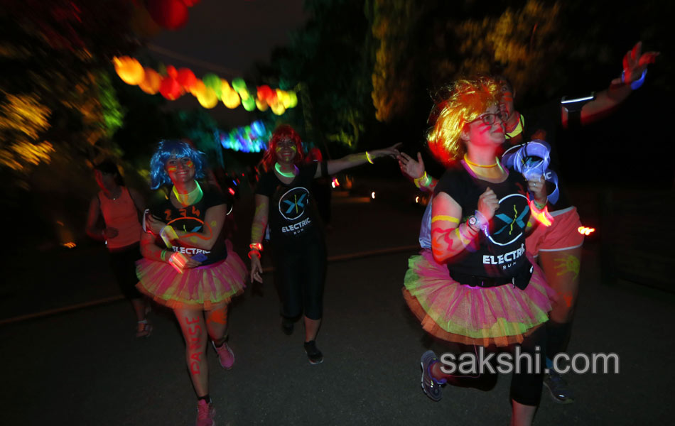 Electric run in paris - Sakshi8