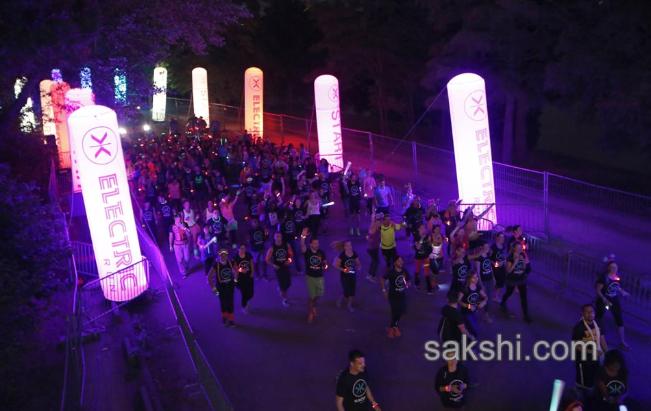 Electric run in paris - Sakshi10