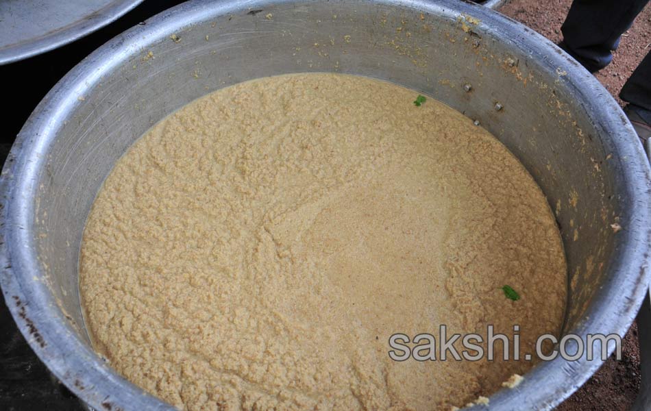 haleem in hyderabad pista house - Sakshi4