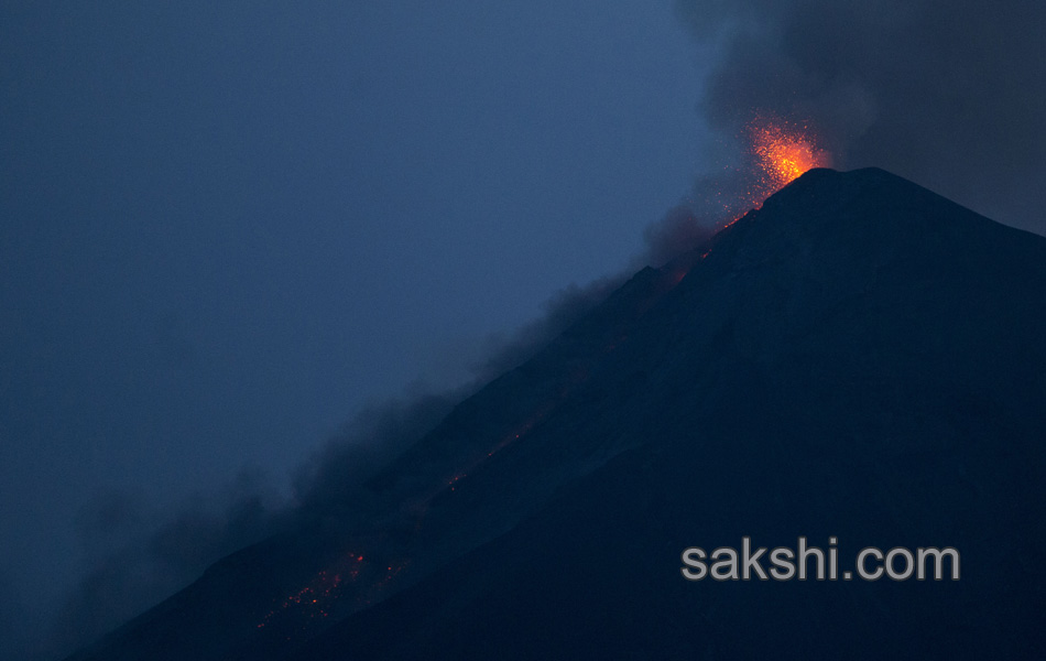 Guatemala Volcano4