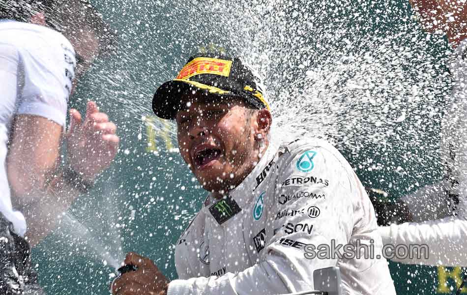 lewis hamilton wins british GP1