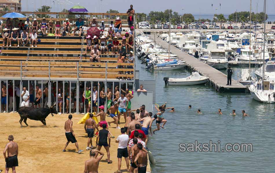 SPAIN FESTIVAL TOURISM SAN FERMIN - Sakshi4