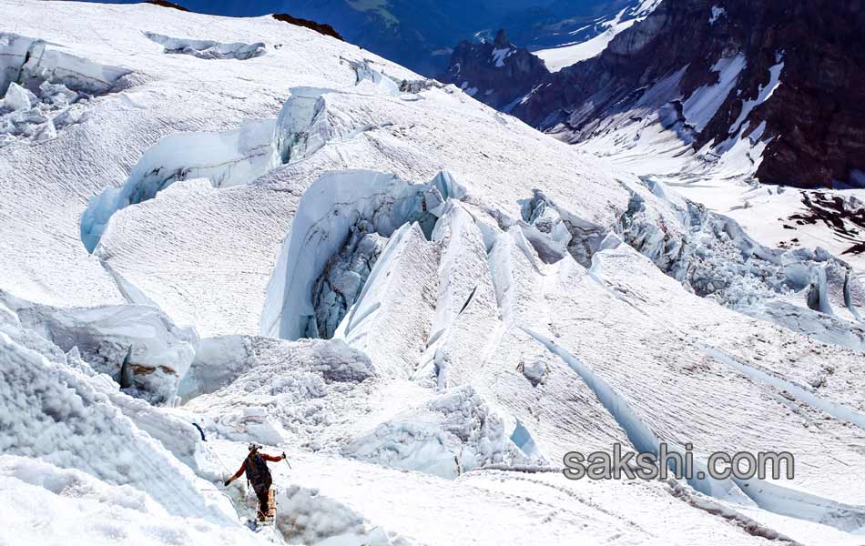 Climbing Mount Rainier7