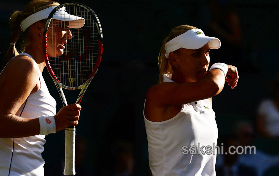 Sania Mirza Martina Hingis Win Womens Doubles Title - Sakshi4