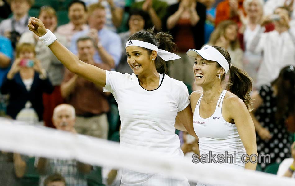 Sania Mirza Martina Hingis Win Womens Doubles Title - Sakshi12