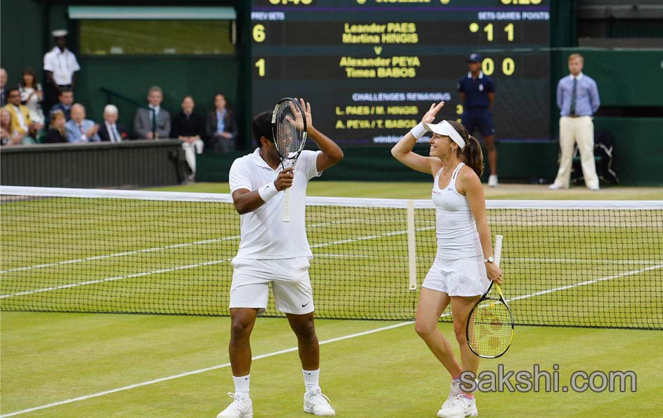 Hingis and Paes win wimbledon mixed doubles title3