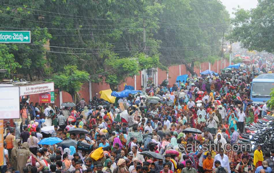 holy pushkaralu comes to ninth day of19