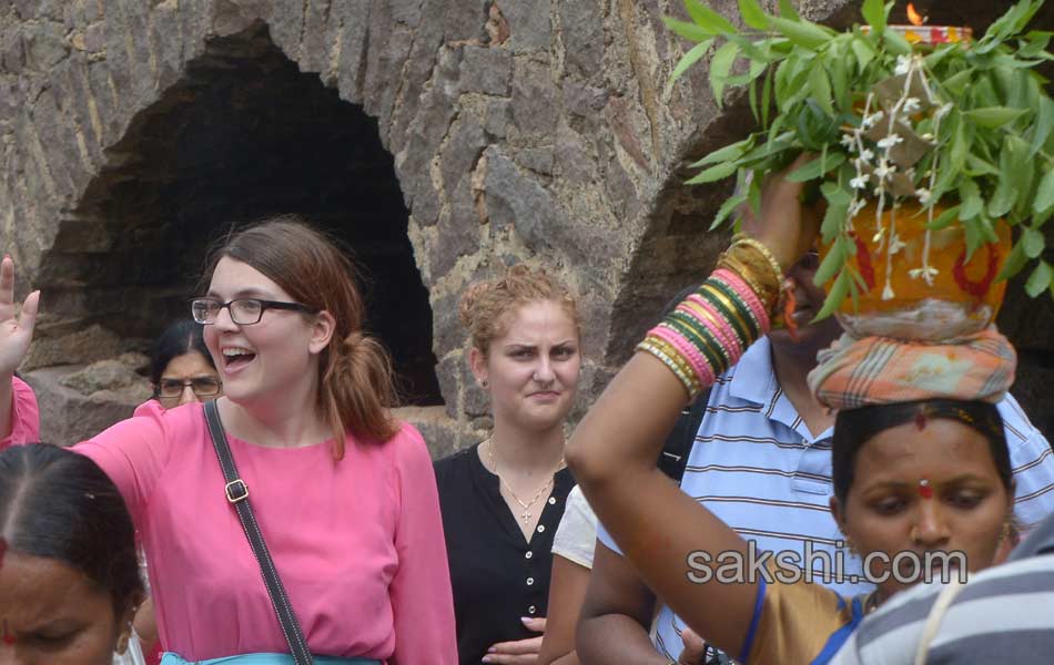 Devotees with a huge sliding Bonalu4