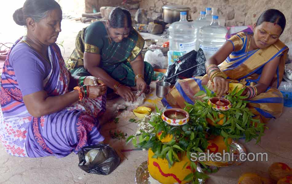 Devotees with a huge sliding Bonalu10