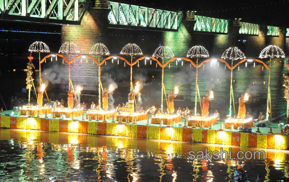 Godavari Pushkaralu Closing Ceremony18