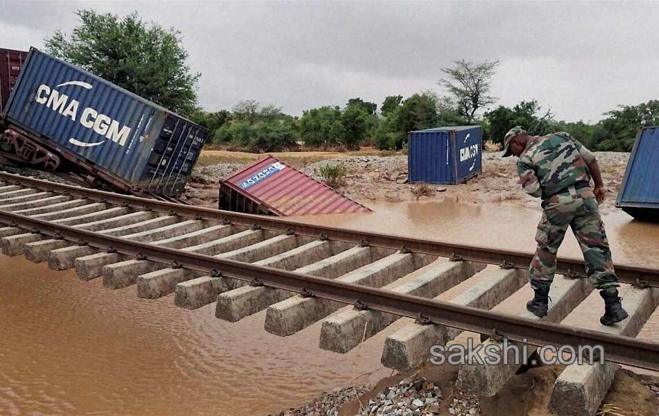 Heavy rains in Imphal13