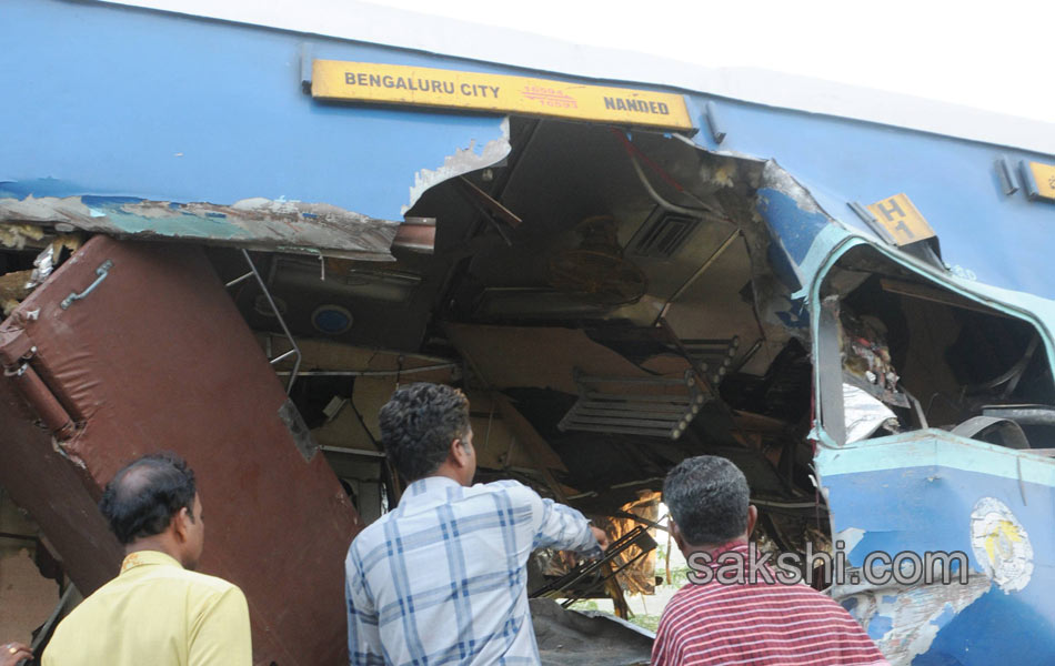 train accident in ananthapuram - Sakshi8