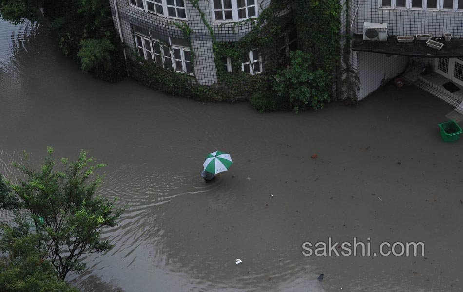 floods in japan11